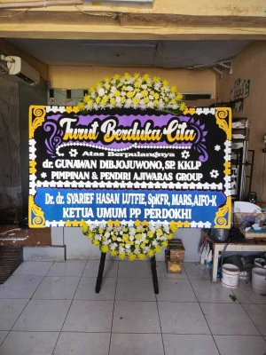 Papan Bunga di Blok M Square